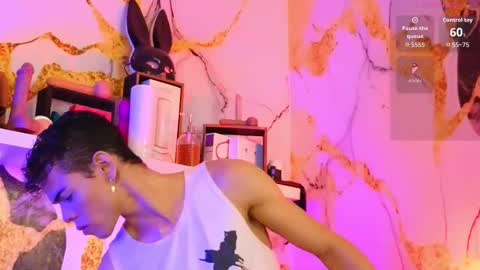 Snapshot of nijinsky_latinboy chatting on 11-29-25, 11:02 Nijinsky online show from 11-29-25, 11:02