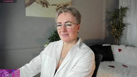 Nika online show from 02-14-25, 11:42