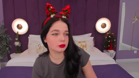 Snapshot of nikaflowers chatting on 12-24-24, 08:55 Nika online show from 12-24-24, 08:55