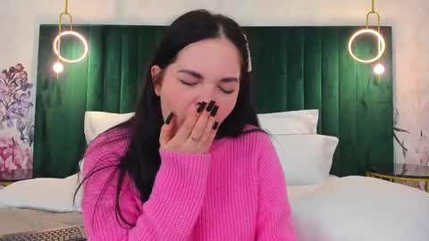 Snapshot of nikaflowers chatting on 01-27-25, 11:11 Nika online show from 01-27-25, 11:11