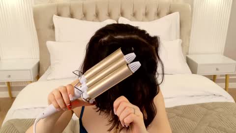 Snapshot of nikaflowers chatting on 02-03-25, 05:07 Nika online show from 02-03-25, 05:07