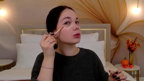 Snapshot of nikaflowers chatting on 09-25-25, 02:48 Nika online show from 09-25-25, 02:48