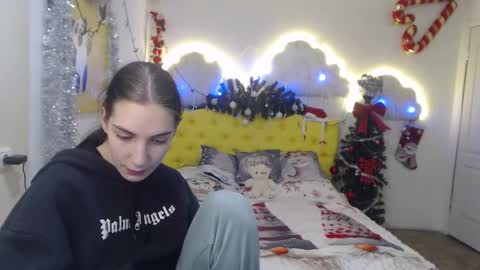 Snapshot of nikastarkk chatting on 12-13-24, 03:16 nikastarkk online show from 12-13-24, 03:16