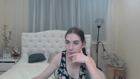 Snapshot of nikastarkk chatting on 01-26-25, 10:24 nikastarkk online show from 01-26-25, 10:24