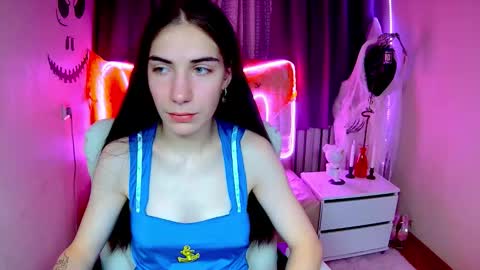 Snapshot of nikastarkk chatting on 10-17-25, 07:55 nikastarkk online show from 10-17-25, 07:55