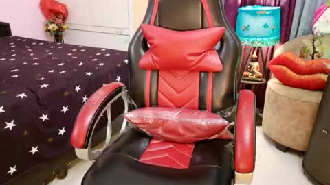 nikatheempress online show from 03-25-26, 06:52