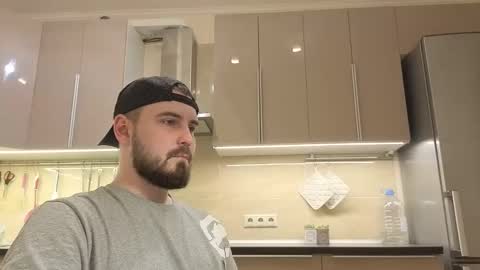 Snapshot of nikbusiness chatting on 11-27-25, 04:42 Nick online show from 11-27-25, 04:42