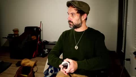 Nike Jude online show from 10-28-25, 01:20