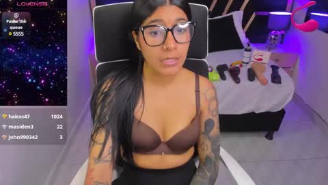 Snapshot of nikibryce_ chatting on 01-11-25, 05:07 Niki online show from 01-11-25, 05:07