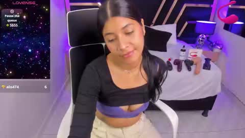 Snapshot of nikibryce_ chatting on 01-18-25, 01:51 Niki online show from 01-18-25, 01:51