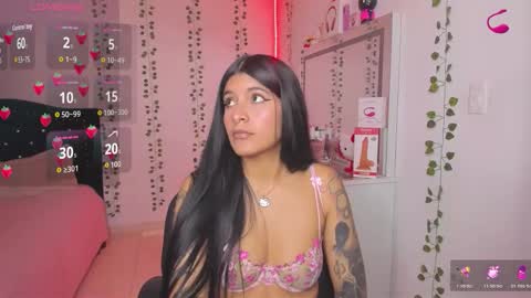 Snapshot of nikibryce_ chatting on 11-13-25, 01:26 Niki online show from 11-13-25, 01:26