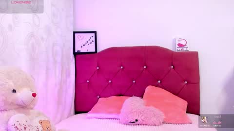 Snapshot of nikii_28 chatting on 09-11-25, 02:11 Nikii online show from 09-11-25, 02:11