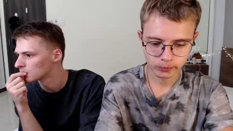 nikikerry_cum_ online show from 04-18-26, 09:35