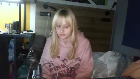 nikirinksss online show from 04-19-26, 08:44