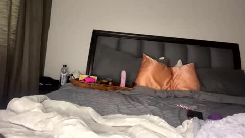 Snapshot of nikitalove104 chatting on 09-12-25, 05:13 nikitalove104 online show from 09-12-25, 05:13