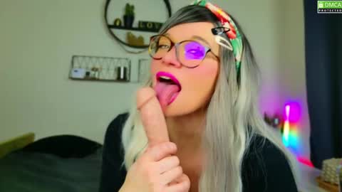 Kitty Chatte online show from 12-03-24, 08:28