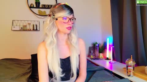 Kitty Chatte online show from 02-16-25, 08:21