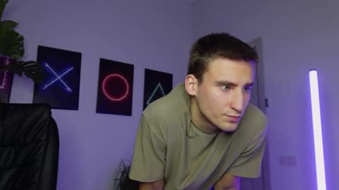 Snapshot of nikki_hard chatting on 03-10-25, 03:20 nikki online show from 03-10-25, 03:20