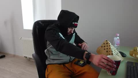 nikki online show from 04-28-26, 06:51