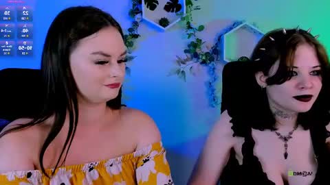 nikki_kiss_ online show from 07-22-26, 08:39