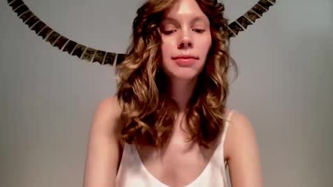 Nikki online show from 02-06-25, 10:04