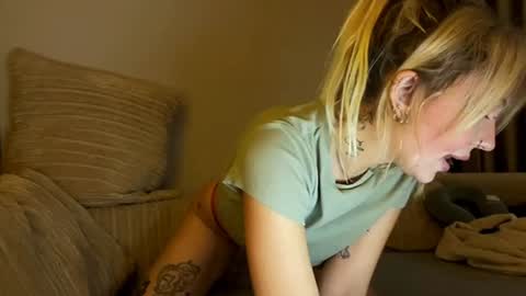 Snapshot of nikki_whatever chatting on 01-03-25, 08:11 nicolette online show from 01-03-25, 08:11