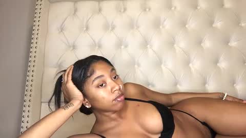 NikkiB online show from 03-05-25, 03:08