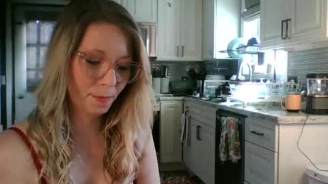 nikkib653466 online show from 02-12-26, 04:24