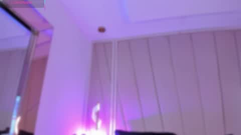 Nikki  online show from 02-10-25, 07:36