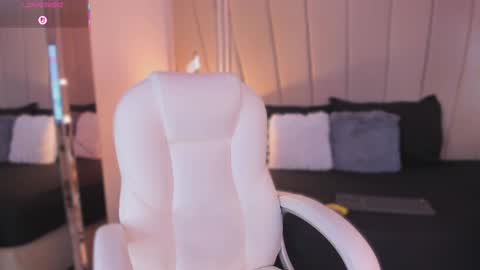 Nikki  online show from 03-06-25, 05:03