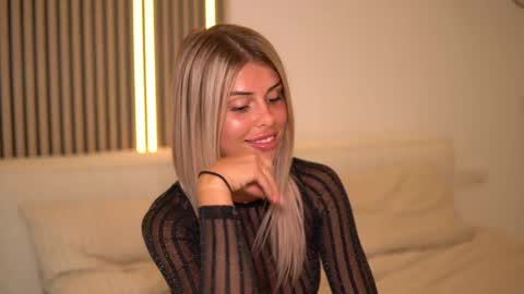 Nicole online show from 02-18-25, 07:54