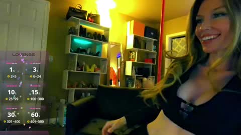 Snapshot of nikkiprincess chatting on 03-04-25, 04:27 Schedule IN BIO online show from 03-04-25, 04:27