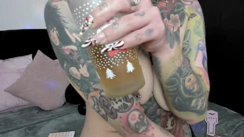 Nikki Ramone   online show from 12-12-24, 03:48