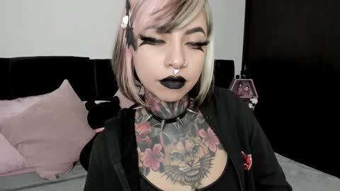 Nikki Ramone   online show from 12-18-24, 12:29