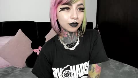 Nikki Ramone   online show from 01-24-25, 03:02