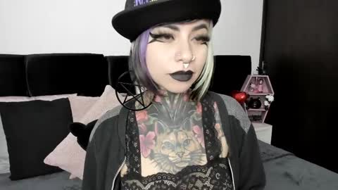 Nikki Ramone   online show from 02-19-25, 10:12