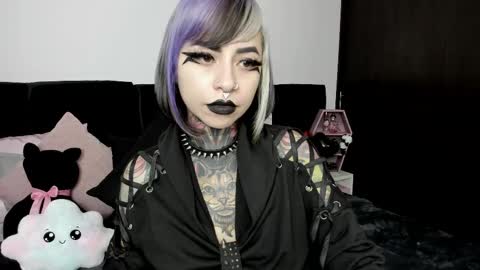 Nikki Ramone   online show from 03-07-25, 02:36