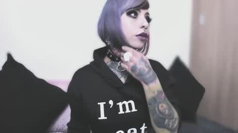 Nikki Ramone   online show from 09-16-25, 11:00