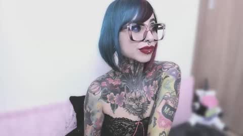 Nikki Ramone   online show from 09-24-25, 10:57