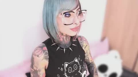 Nikki Ramone   online show from 10-06-25, 10:18