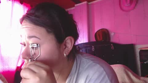 Snapshot of nikkirous_ chatting on 06-19-26, 02:10 Nikkirous online show from 06-19-26, 02:10