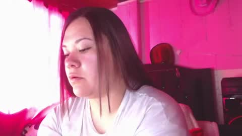 Snapshot of nikkirous_ chatting on 06-24-26, 05:01 Nikkirous online show from 06-24-26, 05:01