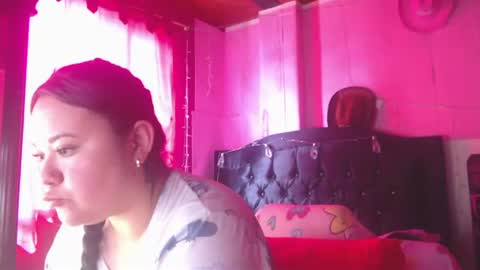 Snapshot of nikkirous_ chatting on 07-22-26, 03:26 Nikkirous online show from 07-22-26, 03:26
