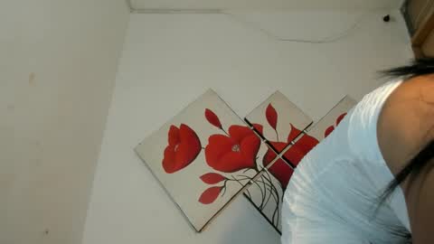 Snapshot of nikkitatsx chatting on 09-13-25, 08:30 Debora21Cm online show from 09-13-25, 08:30