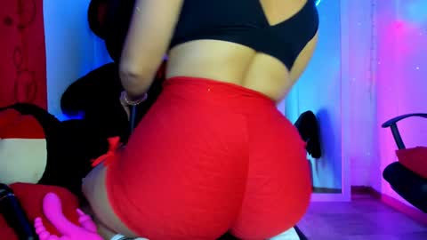 Snapshot of nikky_evans_ chatting on 01-28-25, 06:16 online show from 01-28-25, 06:16