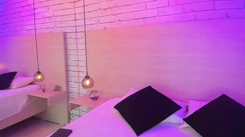 Nikky Dean online show from 09-20-25, 03:18