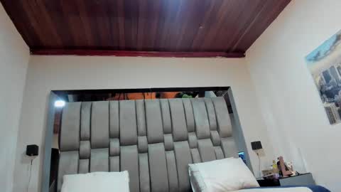     online show from 10-04-25, 11:52