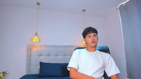 Snapshot of niko_cute18 chatting on 12-16-25, 07:19 NIKO online show from 12-16-25, 07:19