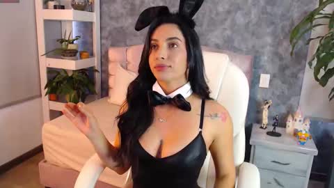 Snapshot of niko_robin04 chatting on 10-30-25, 06:08 Niko Robin online show from 10-30-25, 06:08