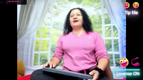 Snapshot of nikol32__ chatting on 11-10-25, 12:04 dayan online show from 11-10-25, 12:04